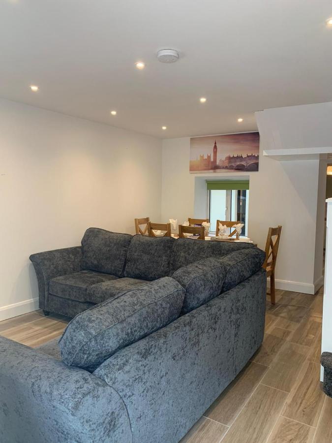 Eyre Square Lane Budget Rooms Galway Buitenkant foto