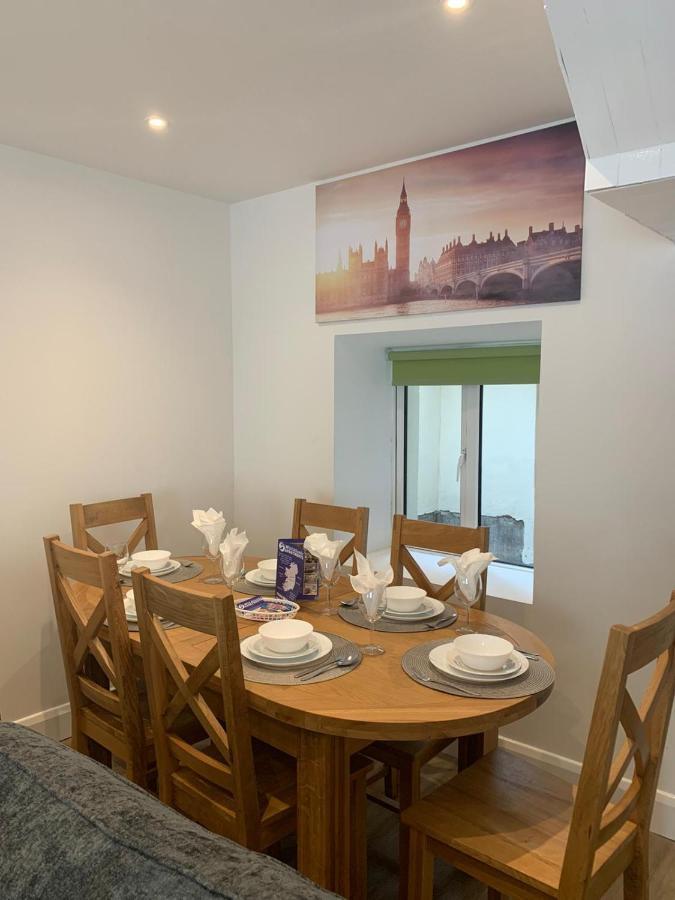 Eyre Square Lane Budget Rooms Galway Buitenkant foto