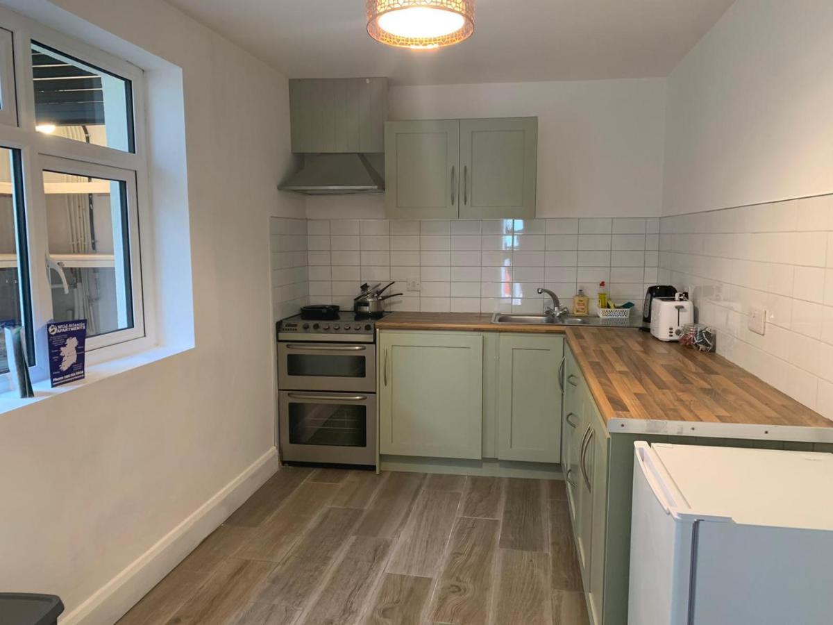 Eyre Square Lane Budget Rooms Galway Buitenkant foto