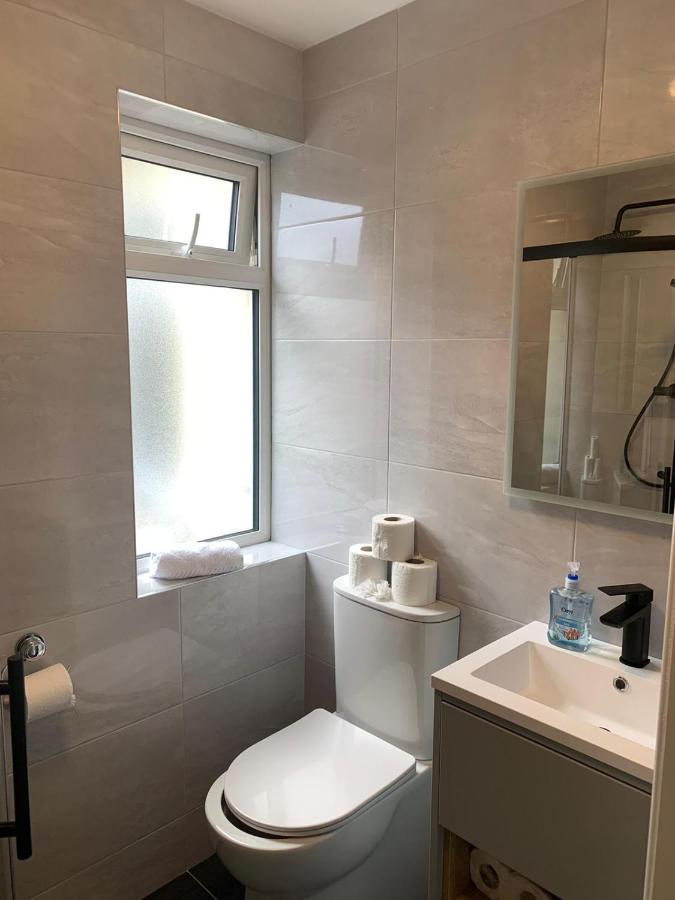 Eyre Square Lane Budget Rooms Galway Buitenkant foto