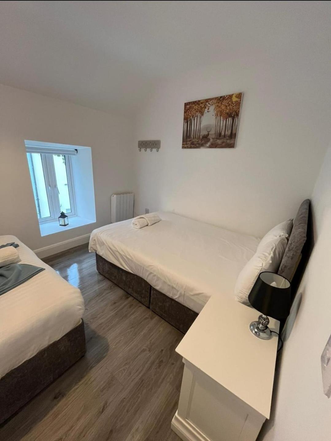Eyre Square Lane Budget Rooms Galway Buitenkant foto