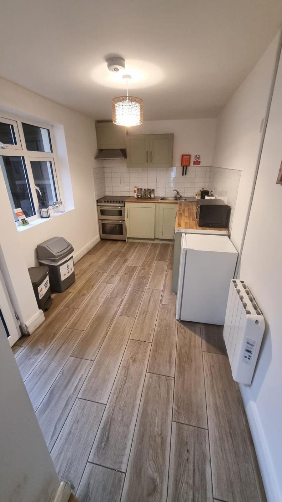 Eyre Square Lane Budget Rooms Galway Buitenkant foto